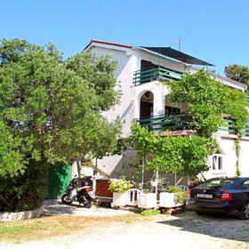 Apartments Ines Banjol