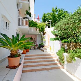 Apartments Zvonimir Hvar