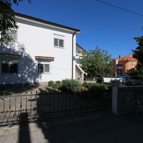 Apartments Nadenic Silo