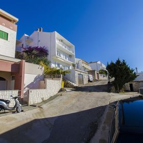 Apartments Rada Tisno