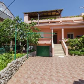 Apartment Marija Brodarica