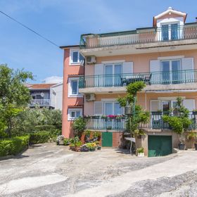 Apartments Marica Brodarica