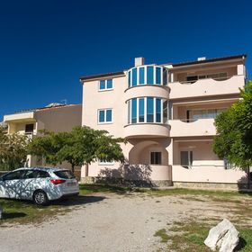 Apartments Zic / Mrakovcic Baska