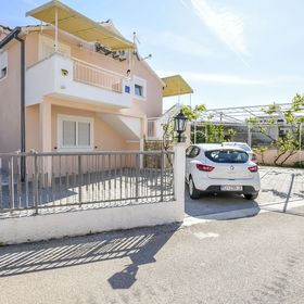 Apartments Zdravko Rogoznica