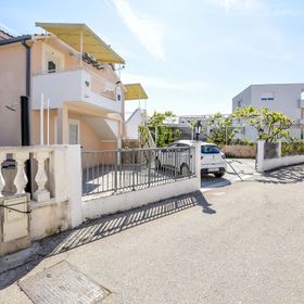 Apartments Zdravko Rogoznica