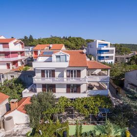 Apartments Snježana Tisno