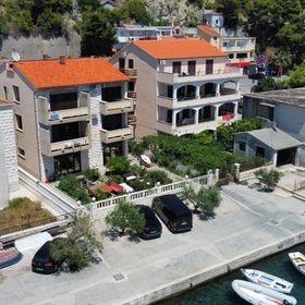 Apartment Marija Krilo Jesenice