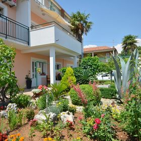 Apartments and Room Zinka Vodice