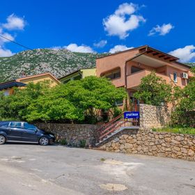 Apartment Ivan Karlobag