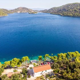 Apartments Luka Ubli