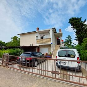 Apartments Katica Selce