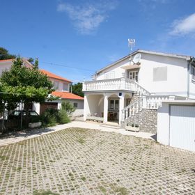 Apartments Pađen Milan Silo