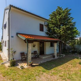 Apartment Krešo Punat