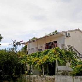 Apartment Tomislav Okrug Gornji