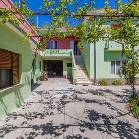 Apartments Jelen Kastel Stari