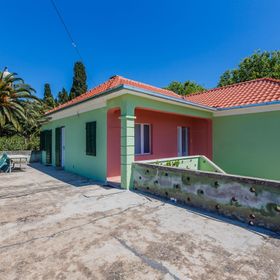 Apartments Jelen Kastel Stari