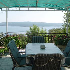 Apartments Anica Dramalj