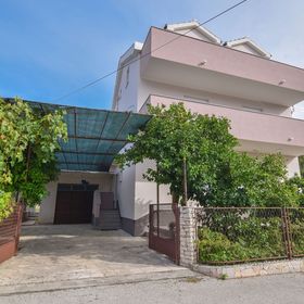 Apartment Pocrnja Rogoznica