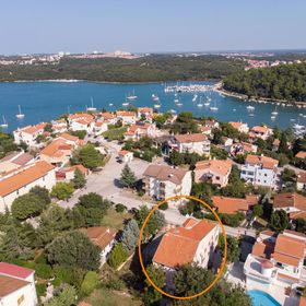 Apartments Drago Banjole