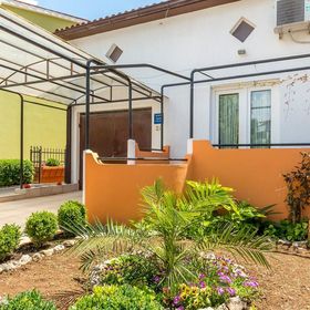 Apartment Doris Pula