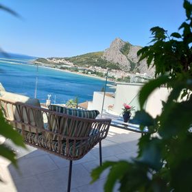 Apartment Sreta Omis