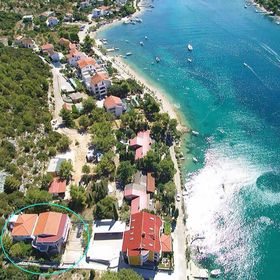 Apartments Nediljka Grebastica