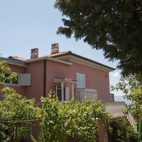 Apartments Josip by the sea Novi Vinodolski