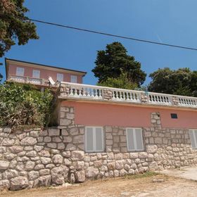 Apartments Josip by the sea Novi Vinodolski