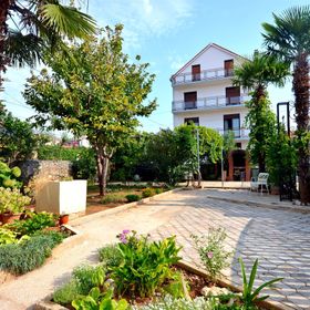 Apartments Vladimir Vodice