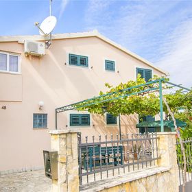 Apartments Nives Rogoznica