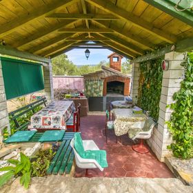 Apartments Nives Rogoznica