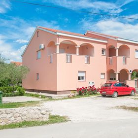 Apartments Tatjana Sukosan