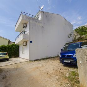 Apartments Zdenka Okrug Donji