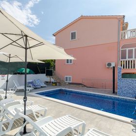 Apartments Ljubica Rogoznica