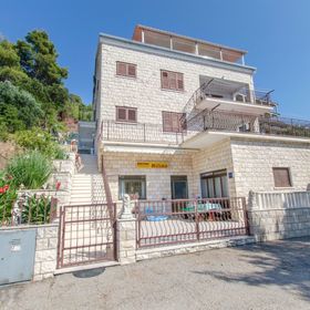 Apartments Marija Brna