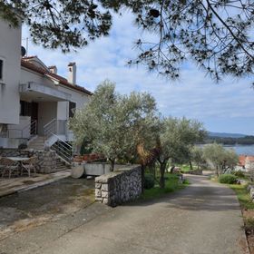 Apartments Ljubomir Cres