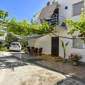 Apartments Jelka Rogoznica