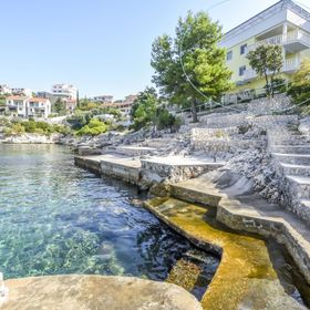 Apartments Maja Razanj