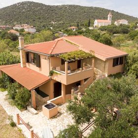 House Joško Vinisce