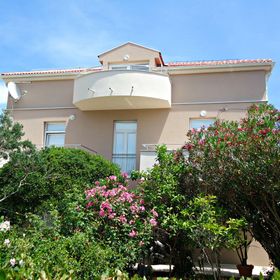 Apartments Karolina Novalja