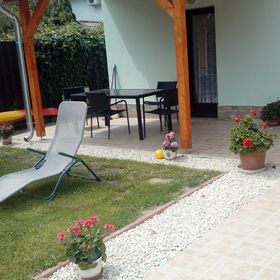 Napsugár Apartmanház Balatonlelle