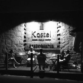 Kostel Panzió Kesztölc