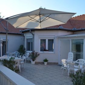 Henrietta-Violetta Apartman Hajdúszoboszló