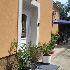 Megyeház Apartman Makó