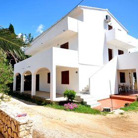 Apartments Renato Novalja