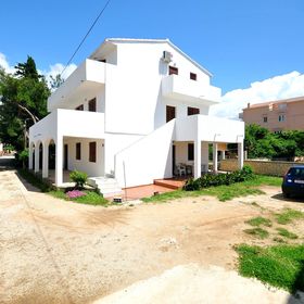 Apartments Renato Novalja