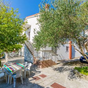 Apartment Ivica Banjol