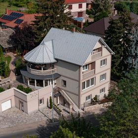 Belvárosi Nemes Apartmanház**** Szekszárd