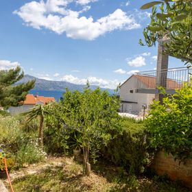 Apartments Derado Supetar