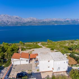 Apartments Rose Sucuraj